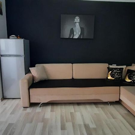 Apartmán Apartament Clara Përmet Exteriér fotografie