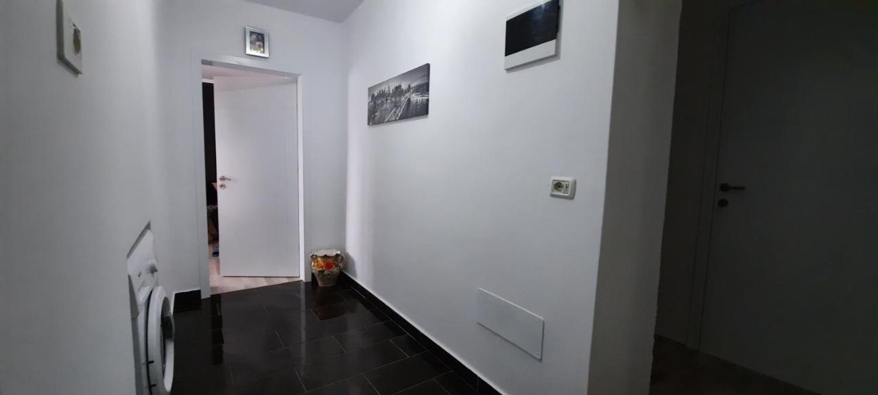 Apartmán Apartament Clara Përmet Exteriér fotografie